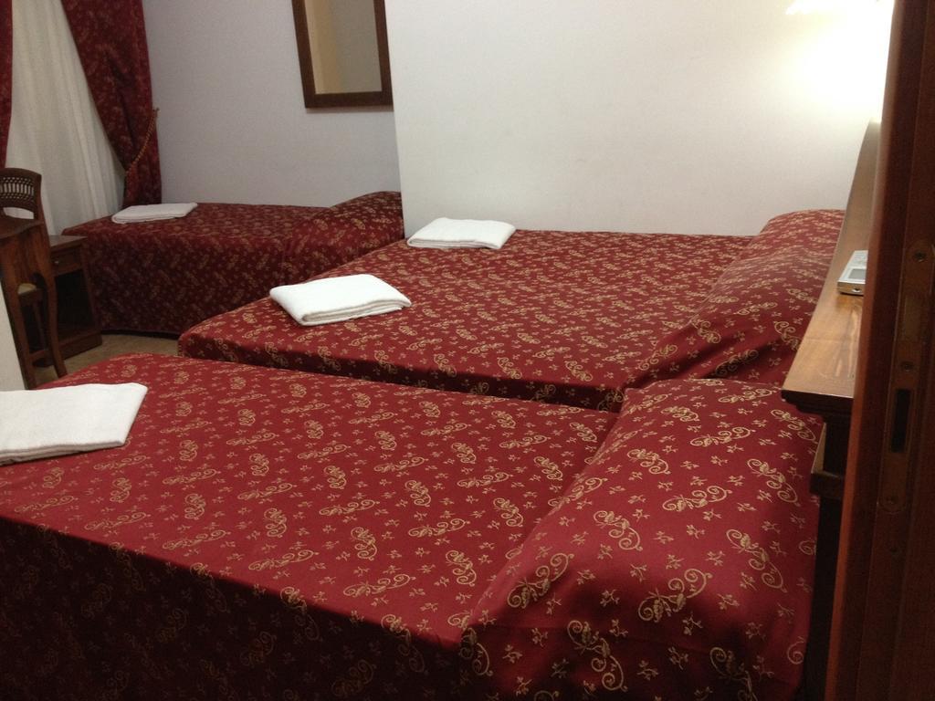 Guesthouse Alex II Rome Room photo